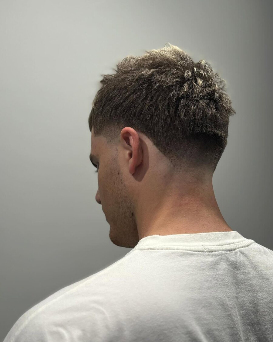 Textured crop z low fade